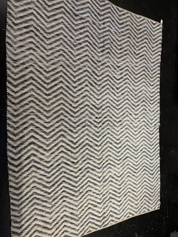 9' 00" x 12' 00" Wool Rectangle Rug - 102