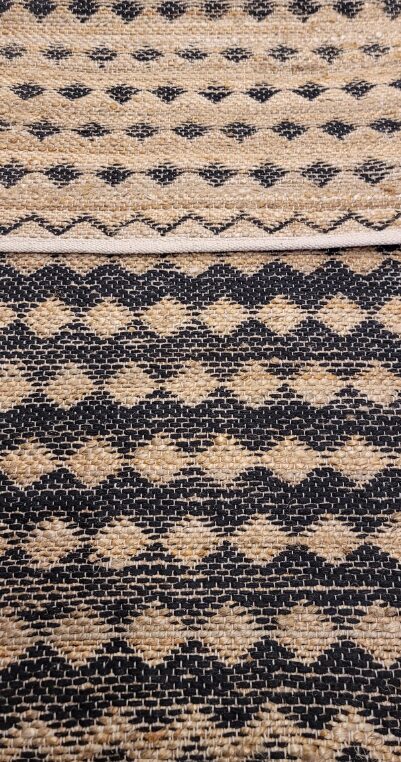 2' 00" x 5' 00" Hemp And Leather Rug- 135