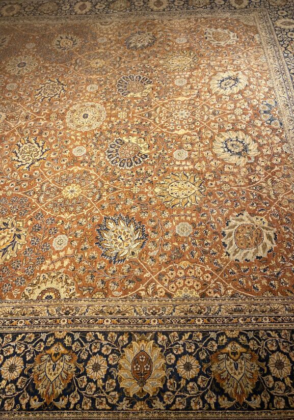 10' 02" x 13' 05" Wool- India