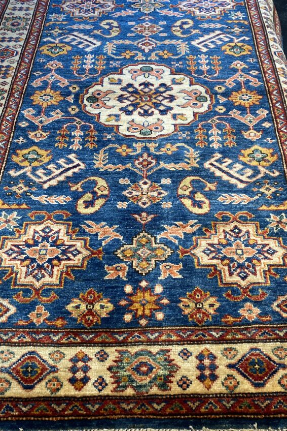 3' 04" x 5' 05" Wool- Pakistan