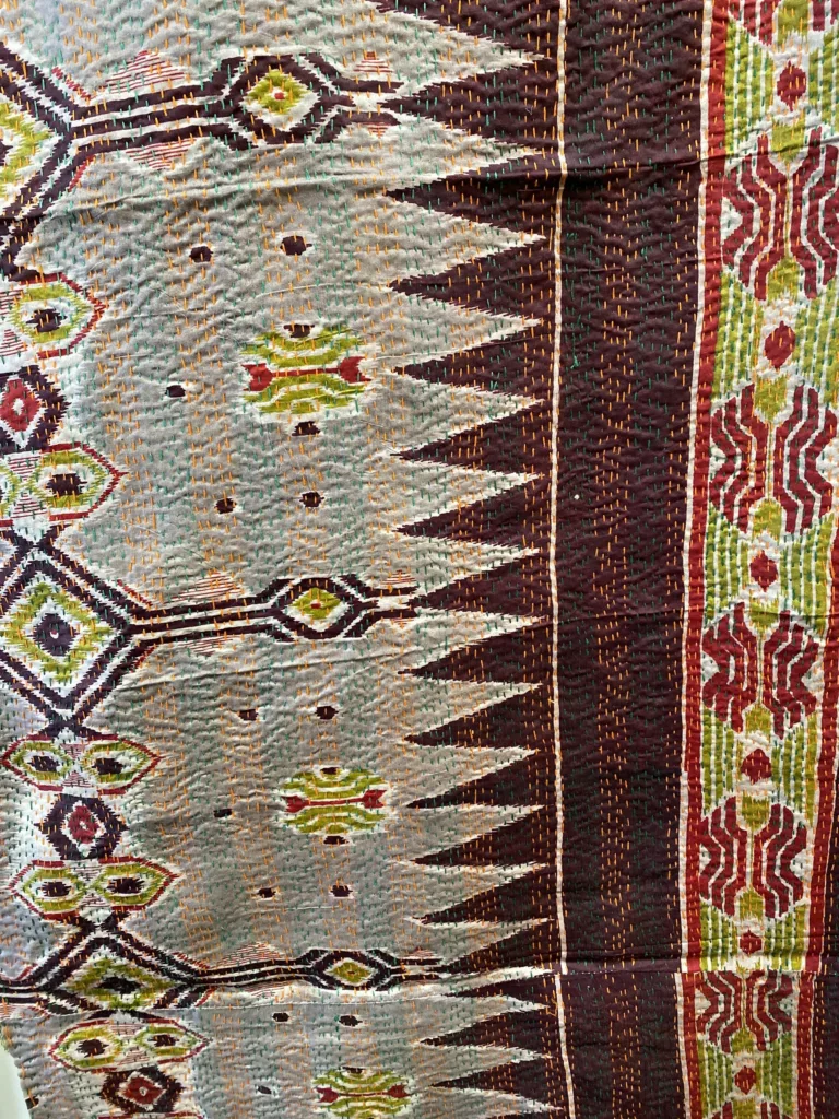 1' 05" x 7' 00" Silk Multi Color Rug
