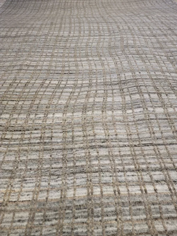 6' 02" x 8' 11"  Modern Viscose Rug